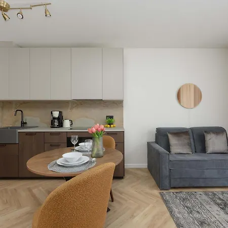 Unique For 4 Guests With Underground Parking By Renters * ワルシャワ