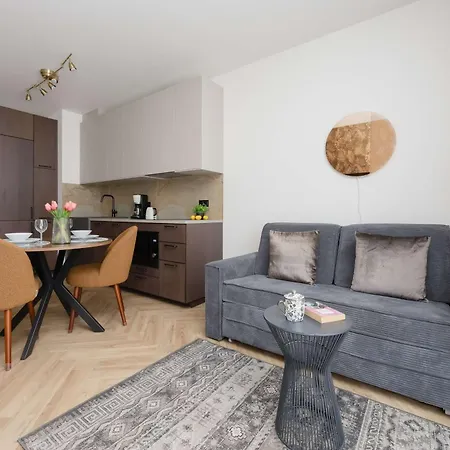 アパート Unique For 4 Guests With Underground Parking By Renters *