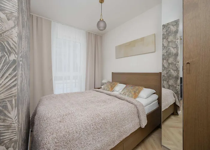 Unique For 4 Guests With Underground Parking By Renters * ワルシャワ