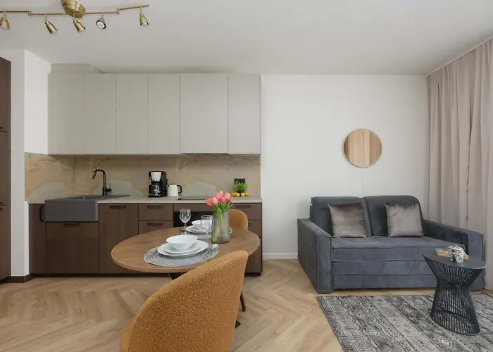 Unique For 4 Guests With Underground Parking By Renters * ワルシャワ