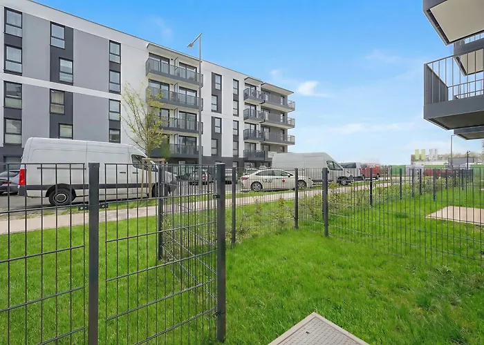 Unique For 4 Guests With Underground Parking By Renters