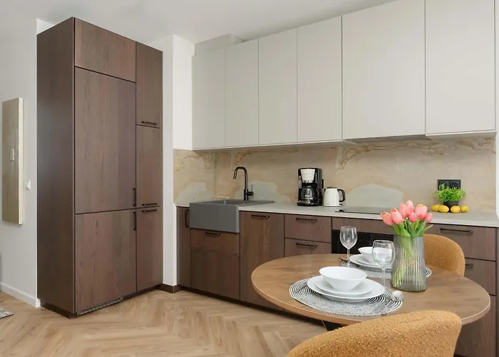 Unique For 4 Guests With Underground Parking By Renters アパート *