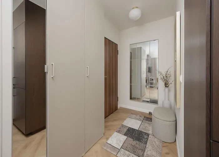 Unique For 4 Guests With Underground Parking By Renters